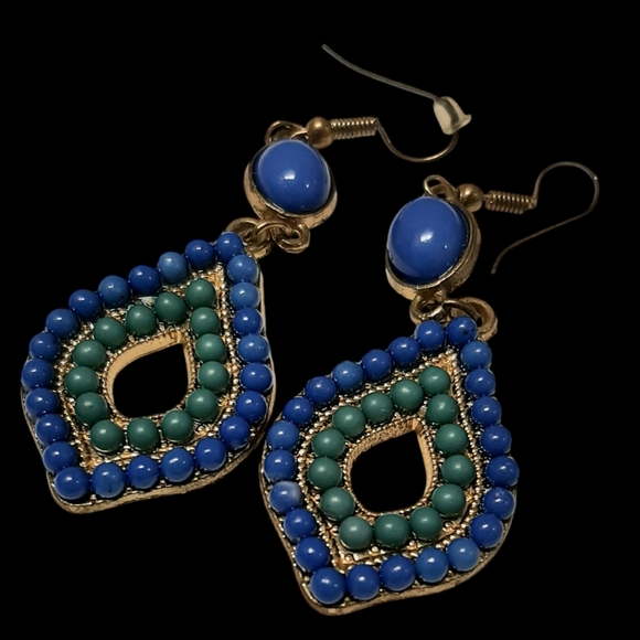 Gorgeous boho-inspired fashion earrings - Picture 3 of 6